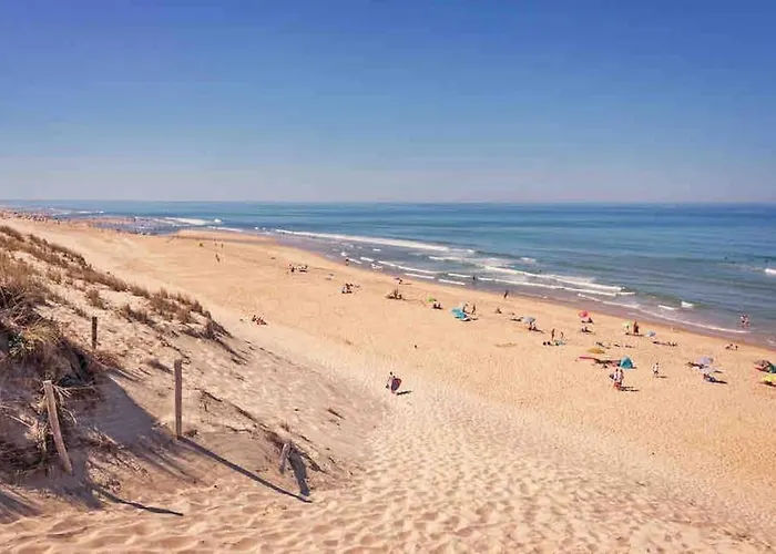 Lejlighed La De Robinson A 500m De La *